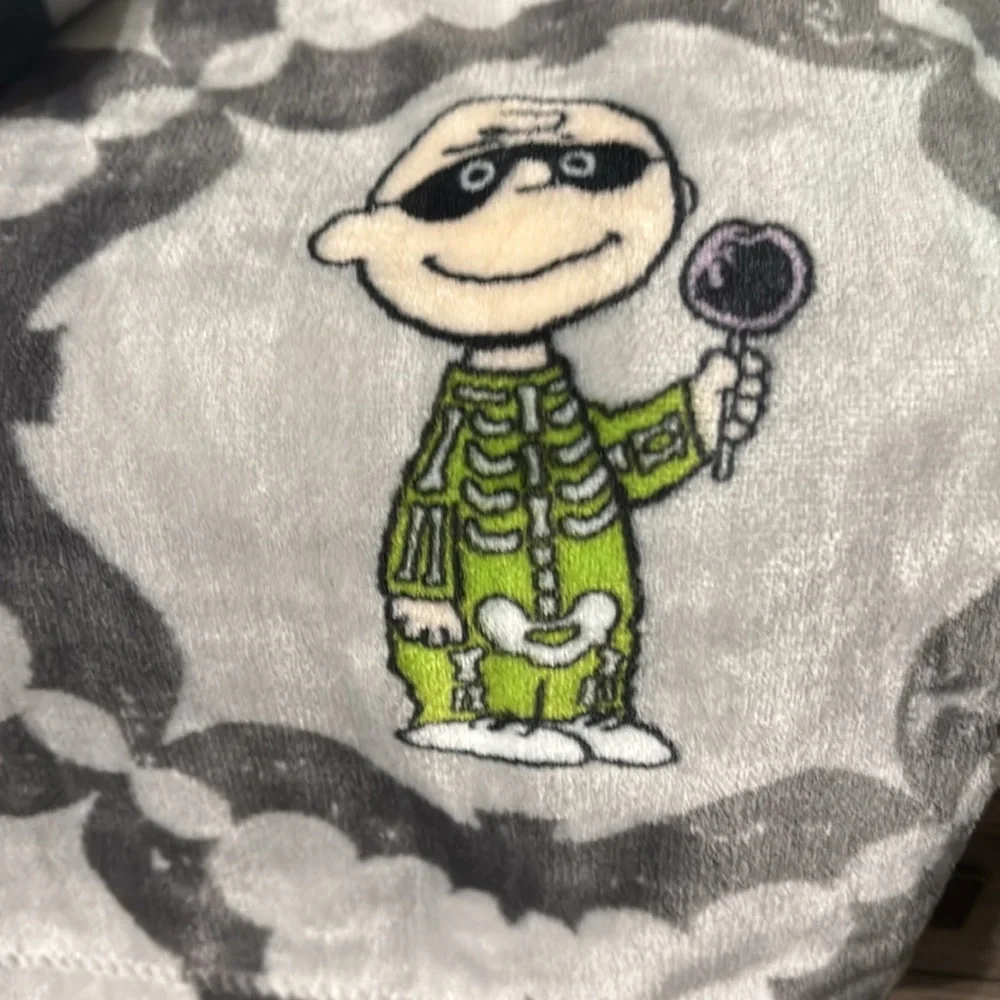 Berkshire Peanuts Halloween Throw Cowboy Snoopy Woodstock Crystal Ball NEW 2025